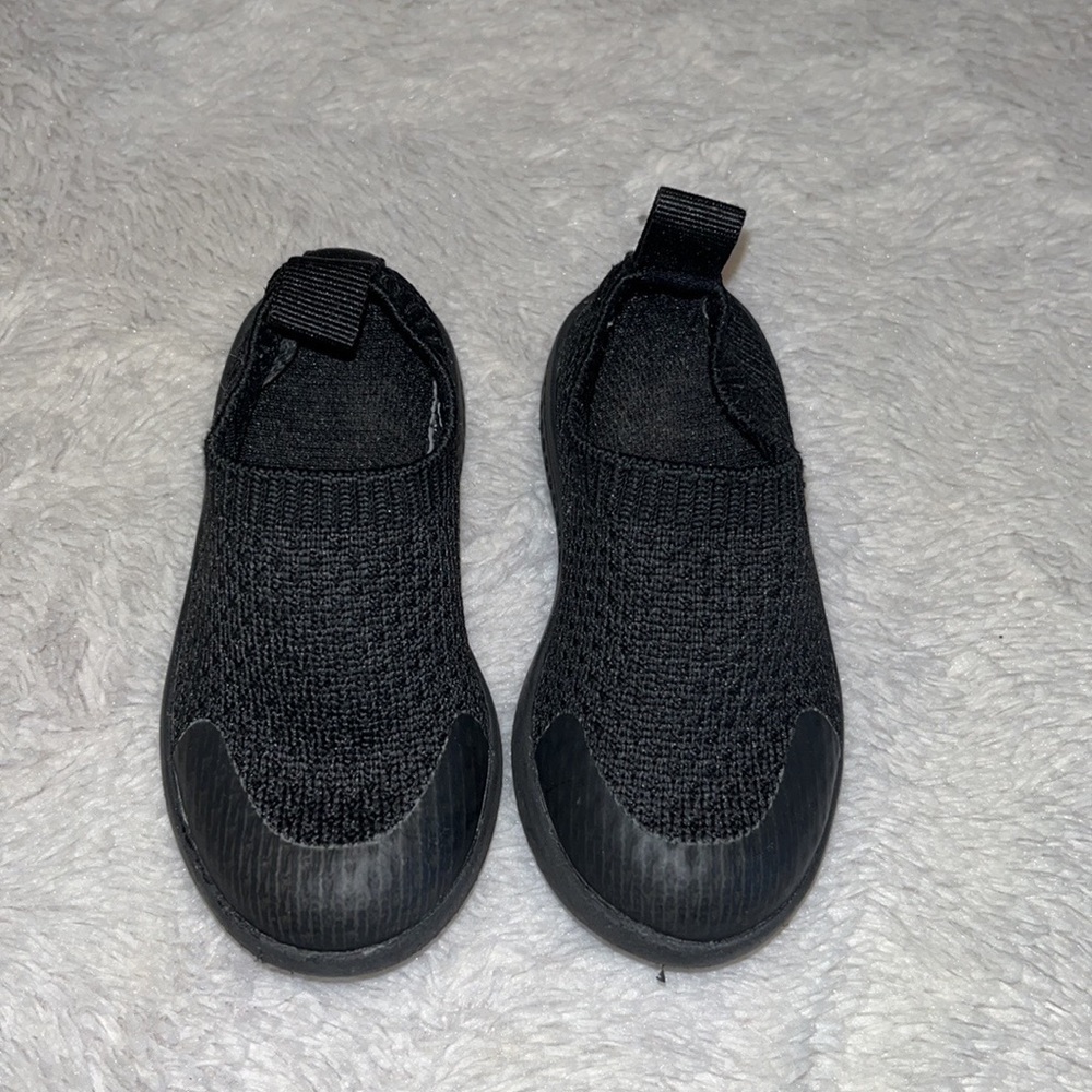 Minimoc voyageur panther black shoes size 5